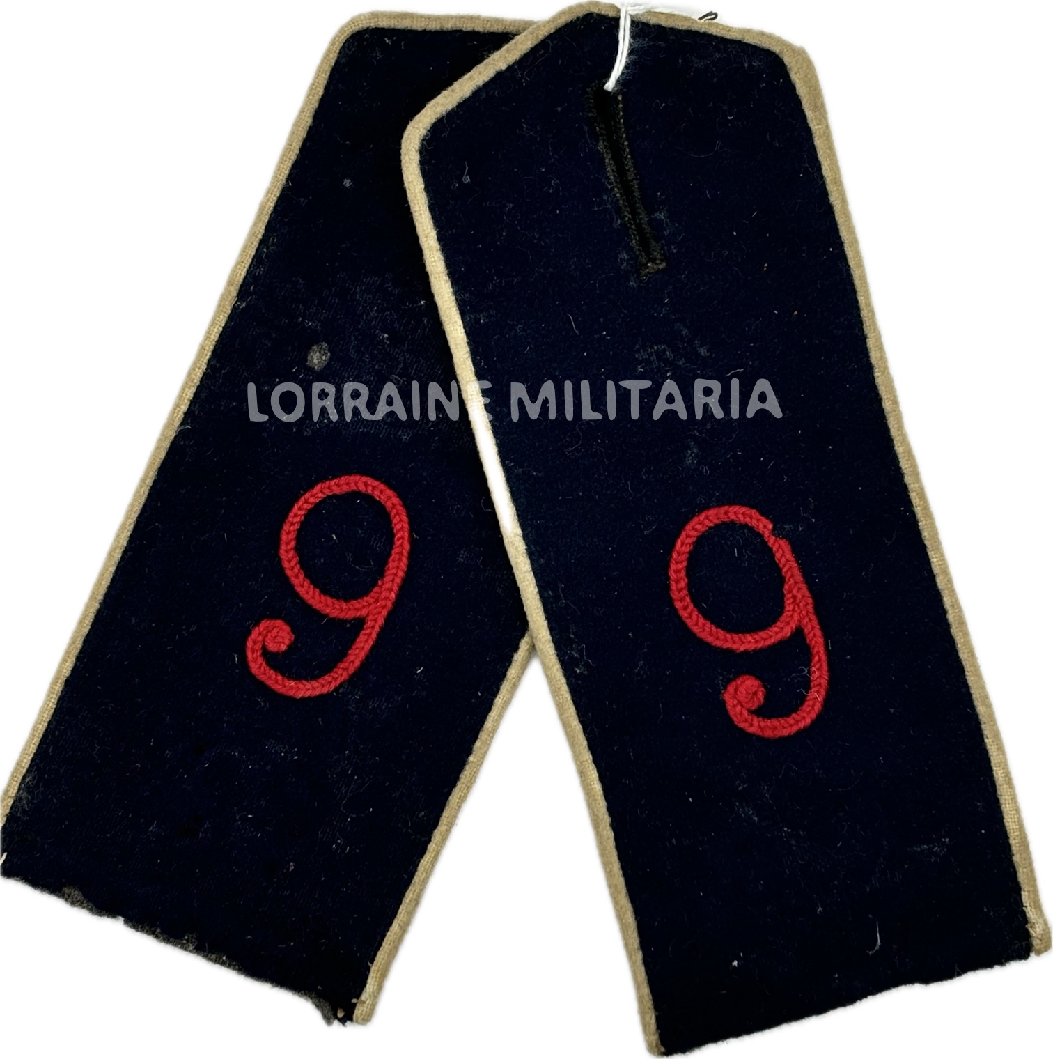 militaria : PAIRE DE PATTES D'EPAULE POUR MANTEAU DU 9ème  REGIMENT D'ARTILLERIE A PIED